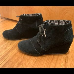 Toms Desert Wedge Boots | 8